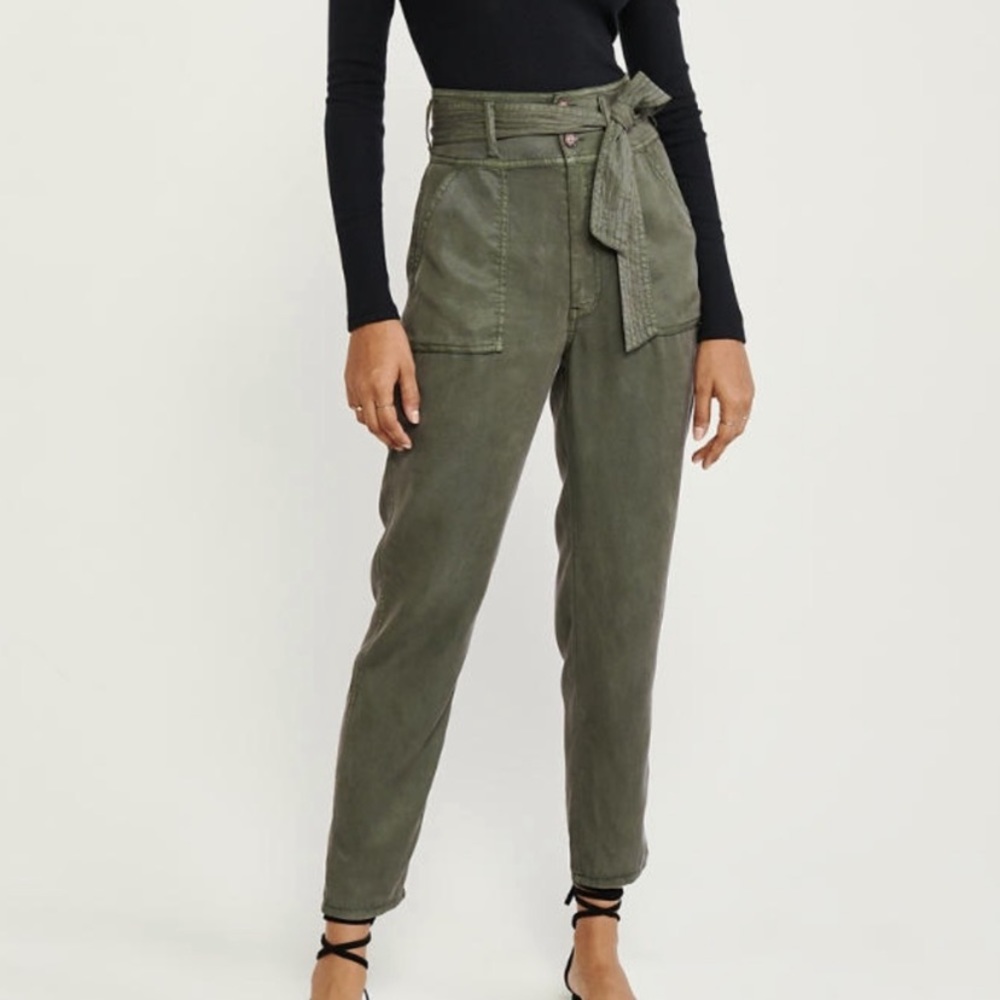 Abercrombie Belted Tapered Pants